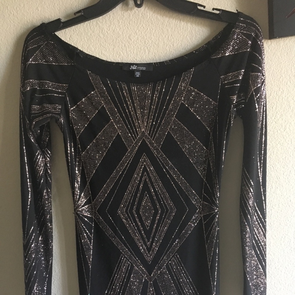 Jump Dress - Picture 2 of 4